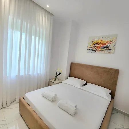 Center Unit For Rent Apartment Tirana